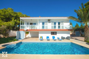 Villa Seagull by Abahana Villas